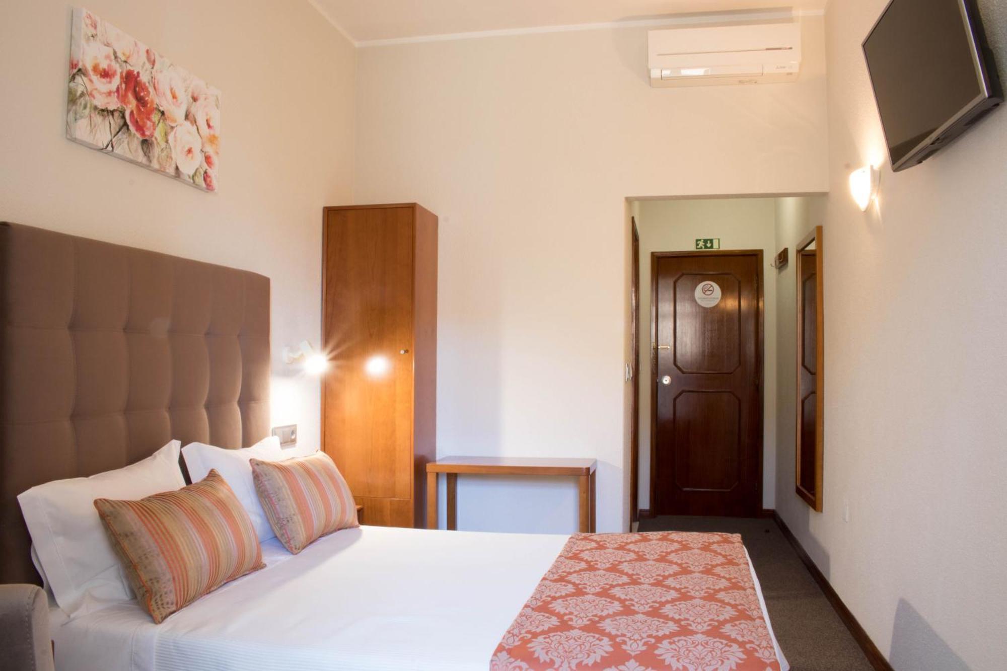 Lusitana Hotel OOporto Chambre photo
